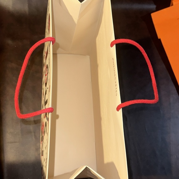 Louis Vuitton 2023 holiday shopping bag never used limited edition! - Picture 7 of 7